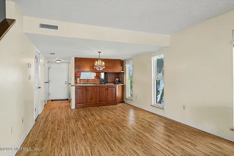 222 River Bend Place Welaka FL 32193