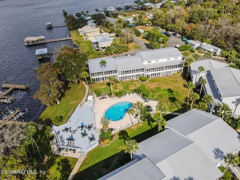 222 River Bend Place Welaka FL 32193