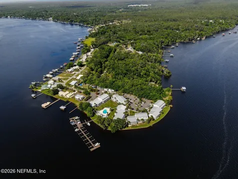 222 River Bend Place Welaka FL 32193