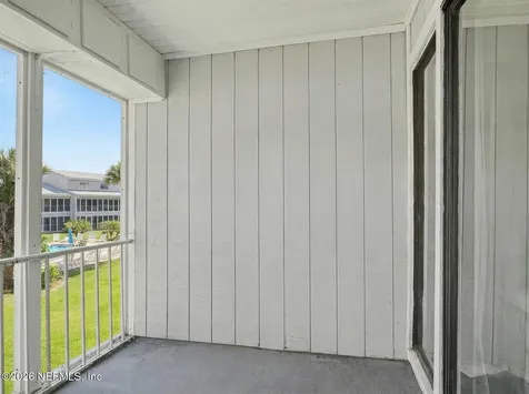 222 River Bend Place Welaka FL 32193