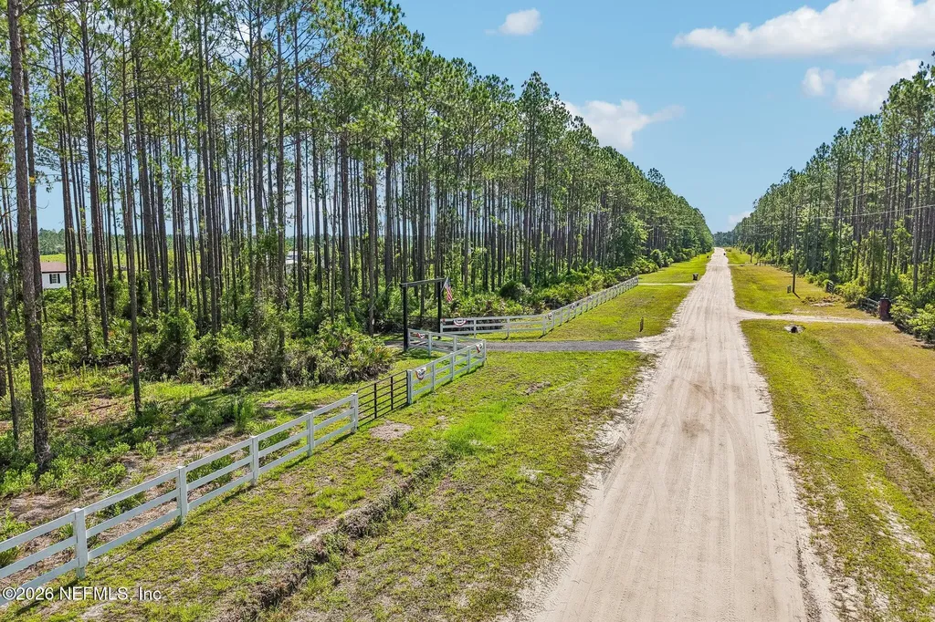 12027 Palmetto Place Sanderson FL 32087