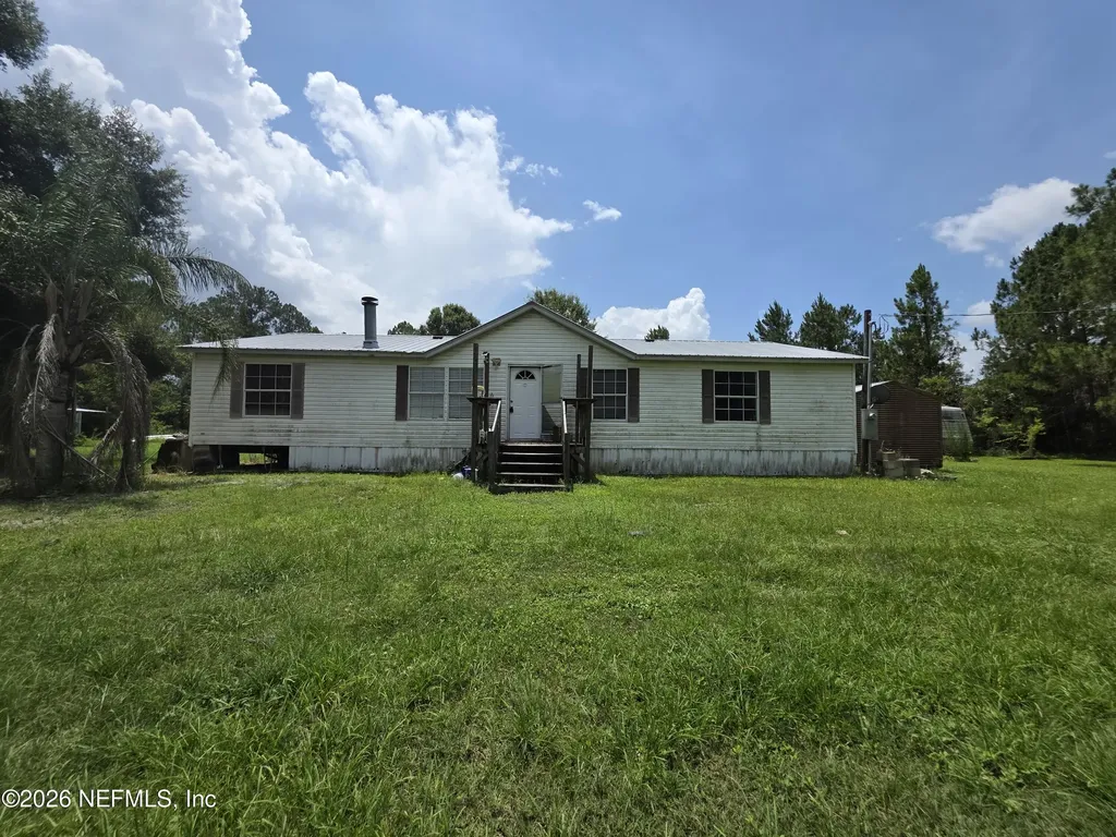 135 Cedar Road East Palatka FL 32131