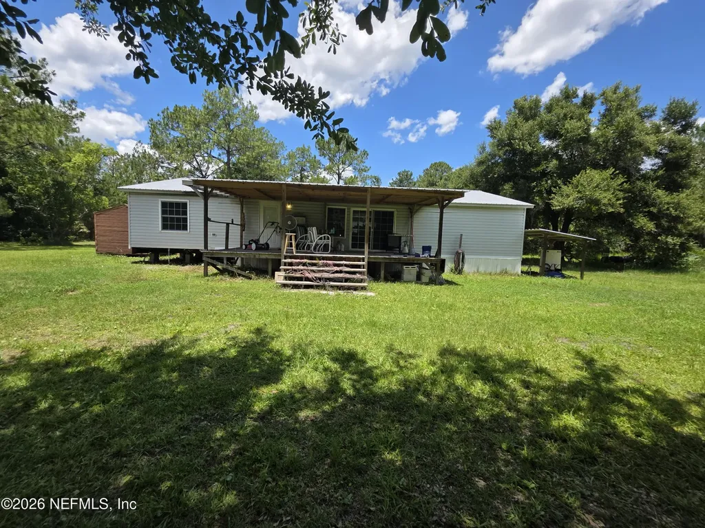 135 Cedar Road East Palatka FL 32131
