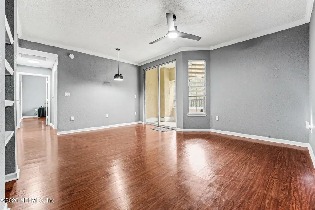 8539 Gate Parkway W Jacksonville FL 32216