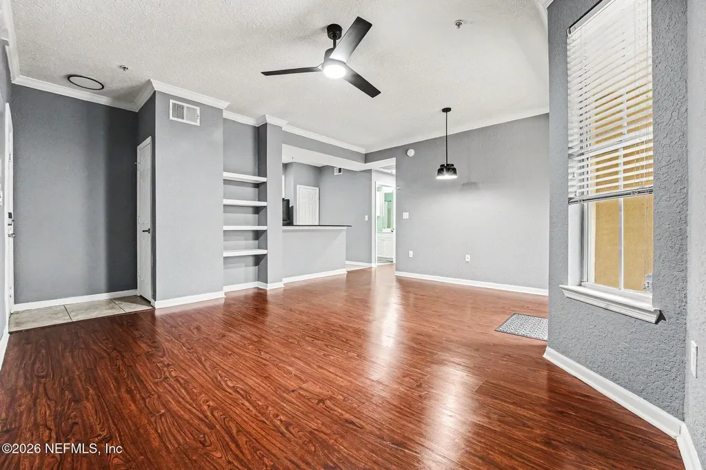 8539 Gate Parkway W Jacksonville FL 32216