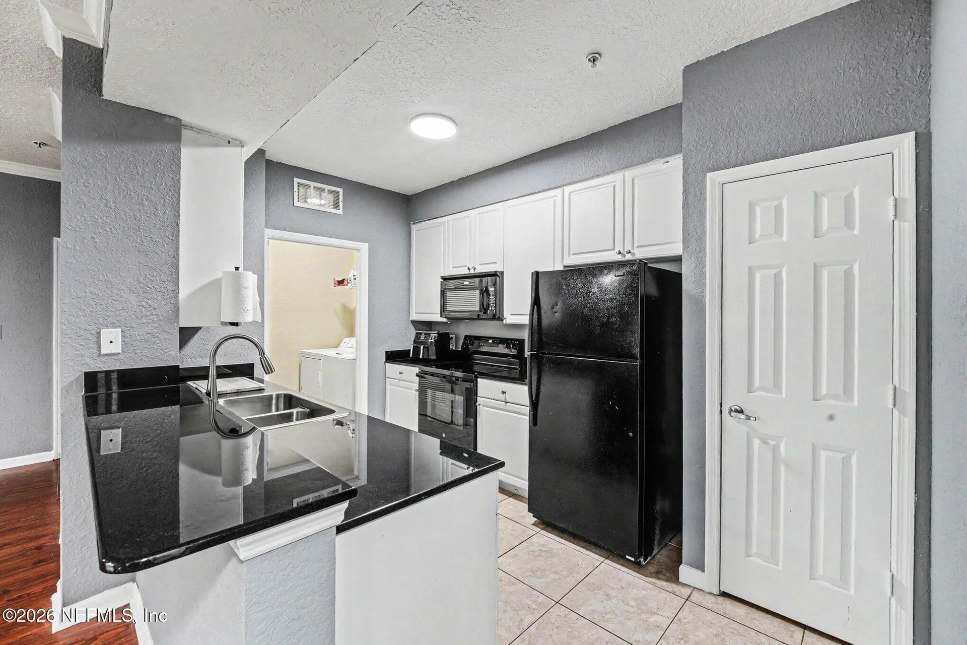 8539 Gate Parkway W Jacksonville FL 32216