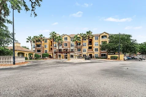 8539 Gate Parkway W Jacksonville FL 32216