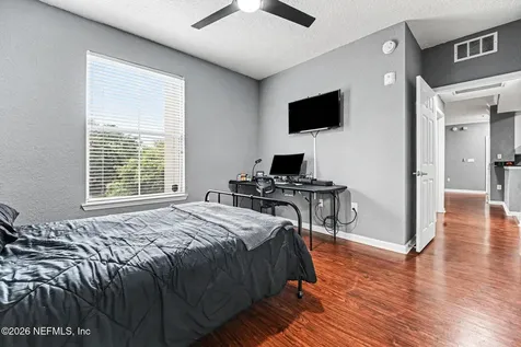 8539 Gate Parkway W Jacksonville FL 32216