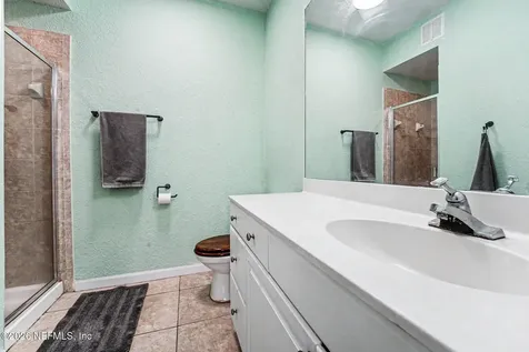 8539 Gate Parkway W Jacksonville FL 32216