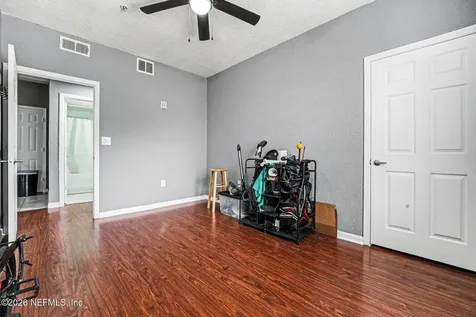 8539 Gate Parkway W Jacksonville FL 32216