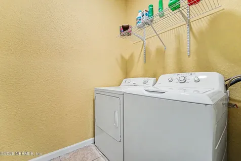 8539 Gate Parkway W Jacksonville FL 32216
