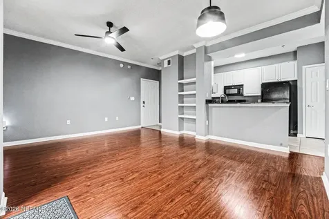 8539 Gate Parkway W Jacksonville FL 32216