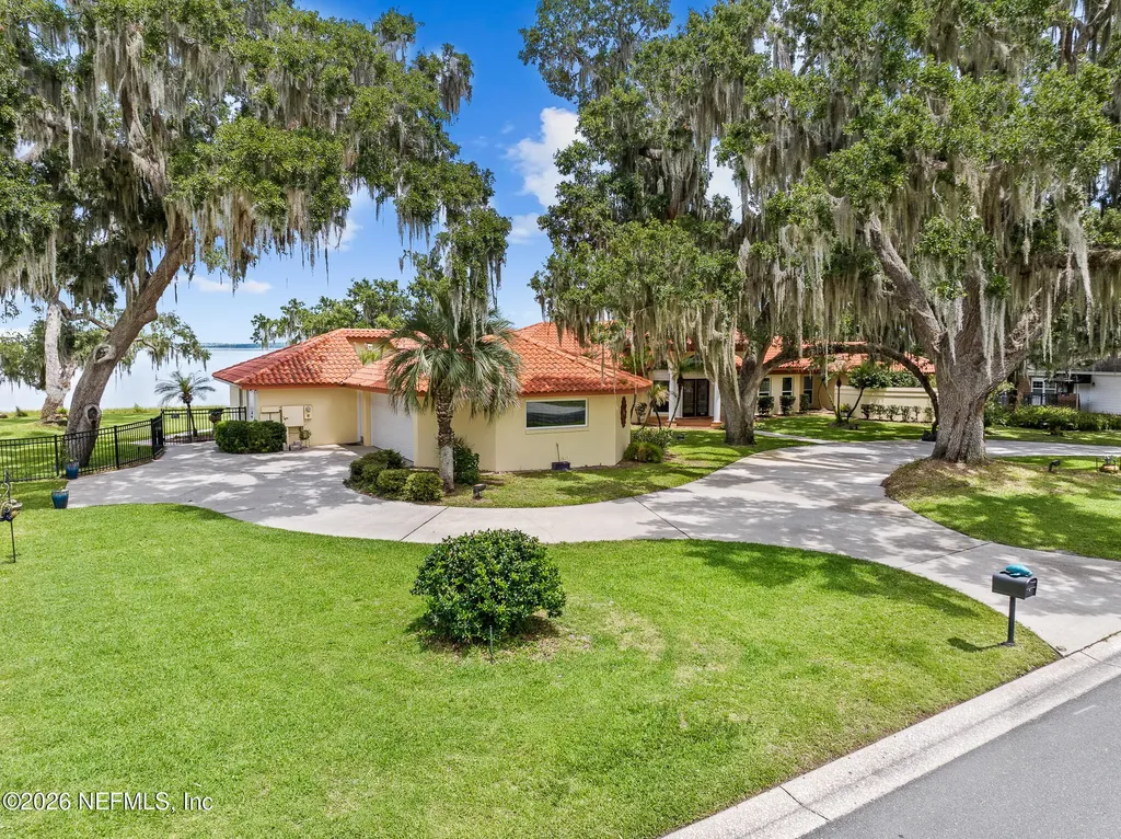 1412 Mosswood Drive Leesburg FL 34748