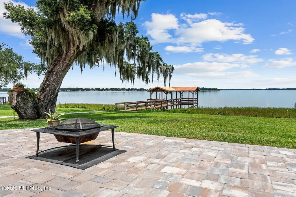 1412 Mosswood Drive Leesburg FL 34748