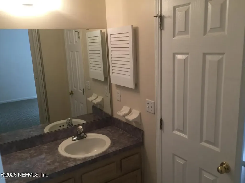 5058 Acre Estates Drive W Jacksonville FL 32210