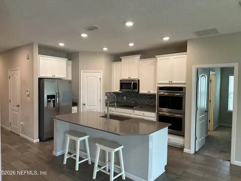 1432 Kendall Drive Jacksonville FL 32211