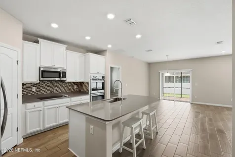 1432 Kendall Drive Jacksonville FL 32211