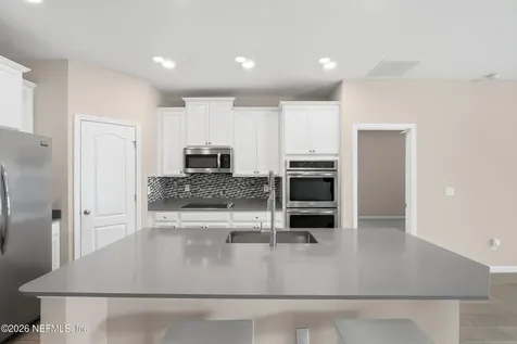 1432 Kendall Drive Jacksonville FL 32211