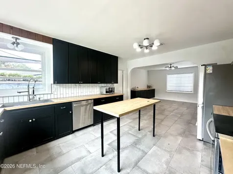 5951 Clifton Avenue Jacksonville FL 32211