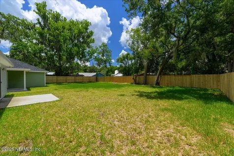 302 S 14th Street Palatka FL 32177