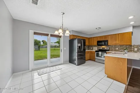 533 E Ohio Avenue E Macclenny FL 32063