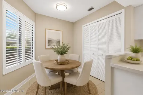 3820 Lavista Circle Jacksonville FL 32217