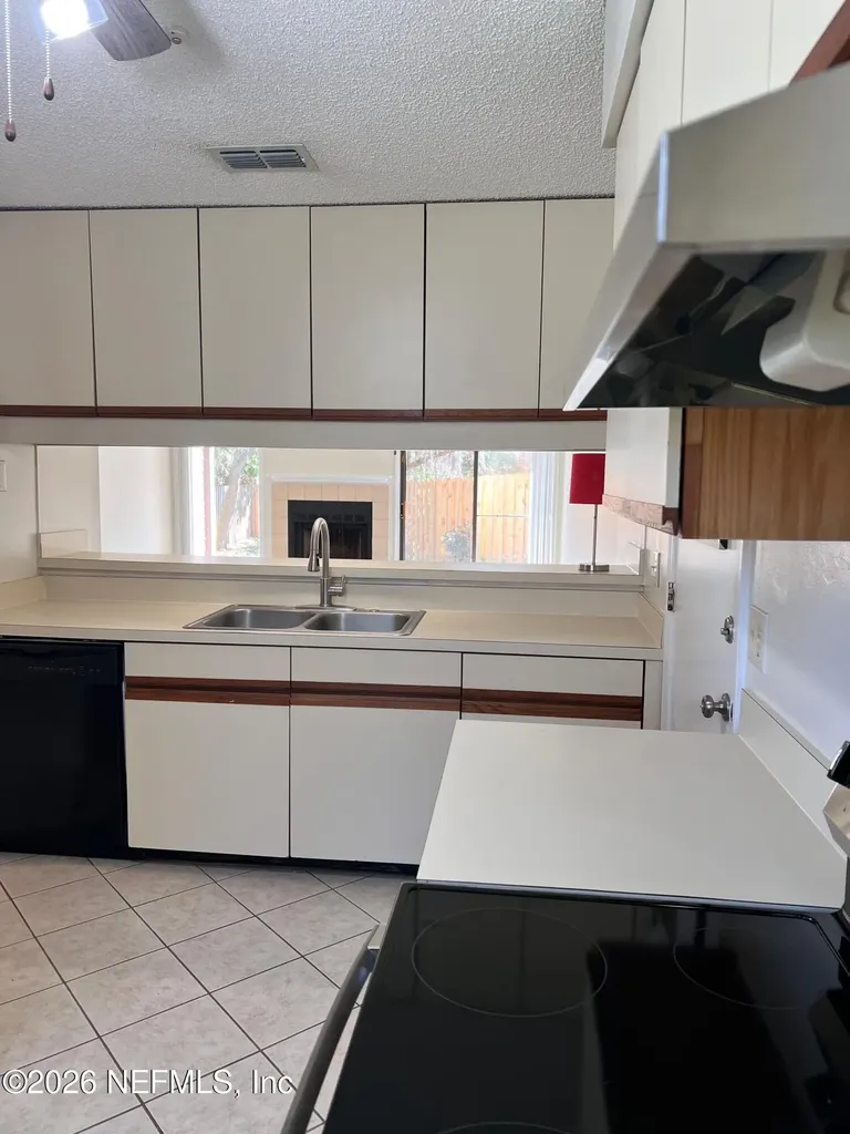 4112 Hanging Moss Court Jacksonville FL 32257