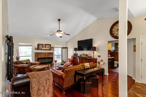 8331 Three Creeks Boulevard Jacksonville FL 32220