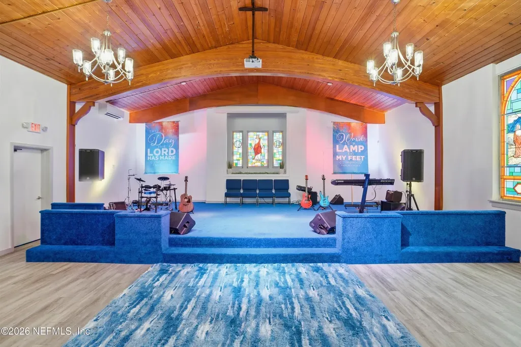 8075 Lone Star Road Jacksonville FL 32211