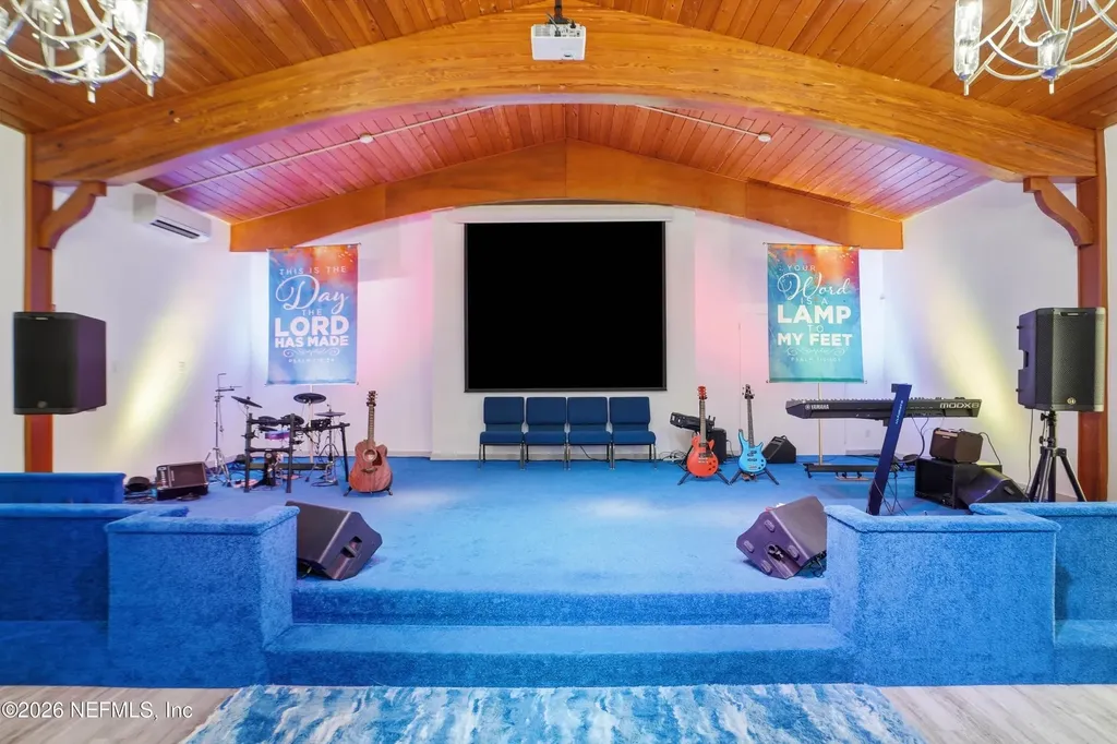 8075 Lone Star Road Jacksonville FL 32211