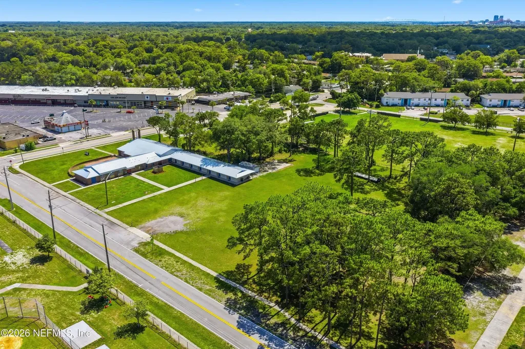 8075 Lone Star Road Jacksonville FL 32211