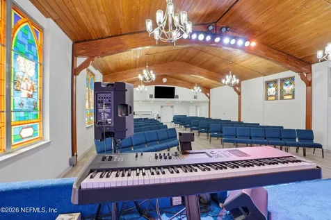 8075 Lone Star Road Jacksonville FL 32211