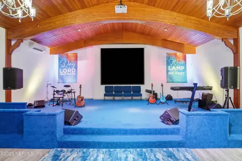 8075 Lone Star Road Jacksonville FL 32211