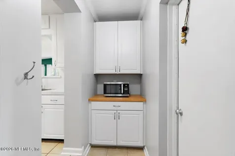560 Mandalay Road Jacksonville FL 32216