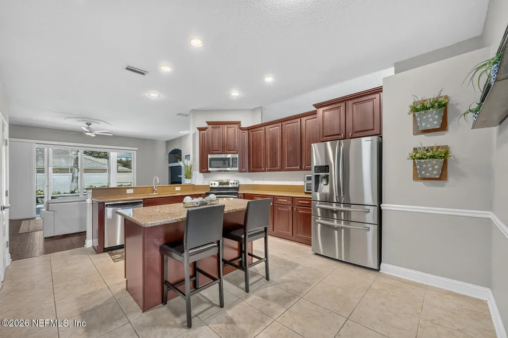 676 Martin Lakes Drive E Jacksonville FL 32220