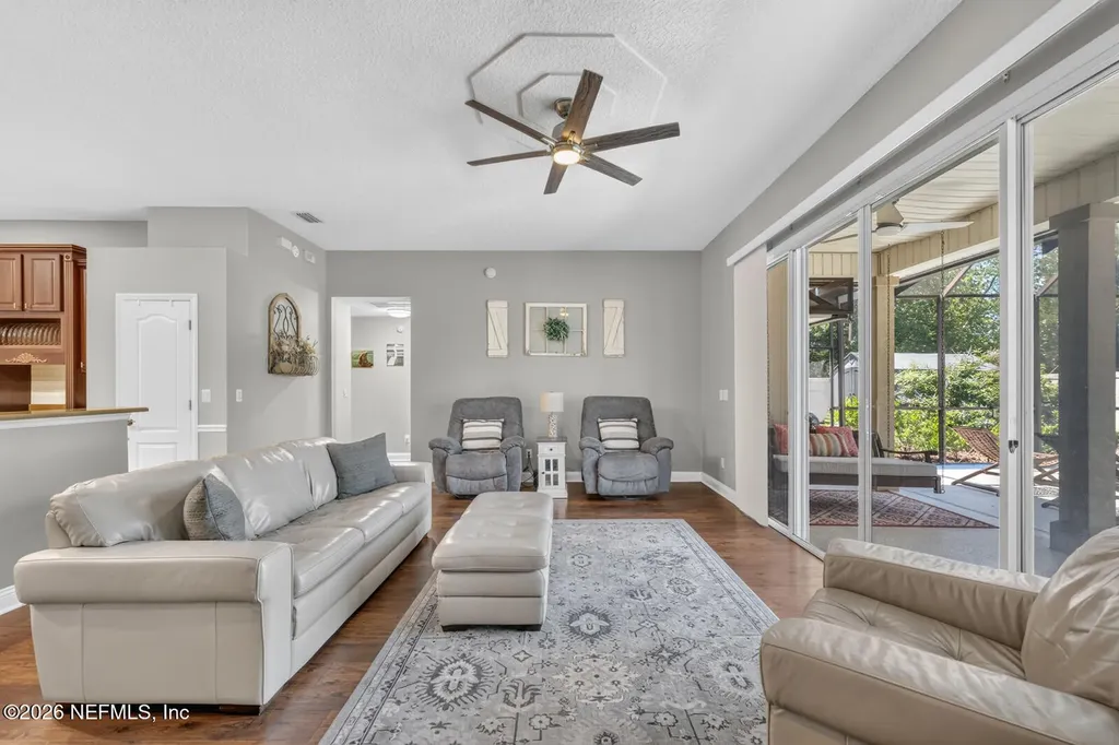 676 Martin Lakes Drive E Jacksonville FL 32220