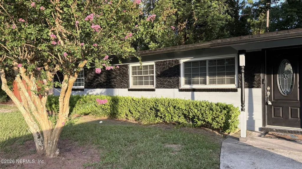 8036 Delaroche Drive Jacksonville FL 32210