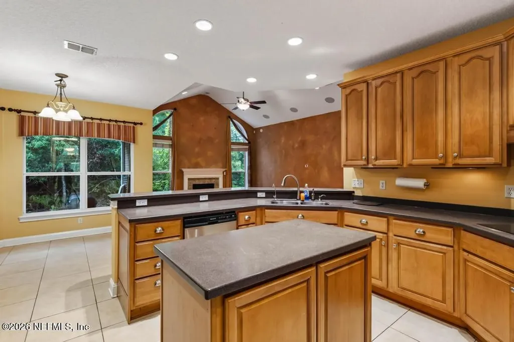6222 Edenfield Road Jacksonville FL 32277