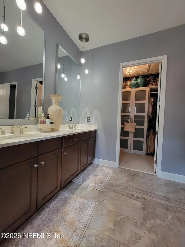 111 Crestway Lane Jacksonville FL 32081