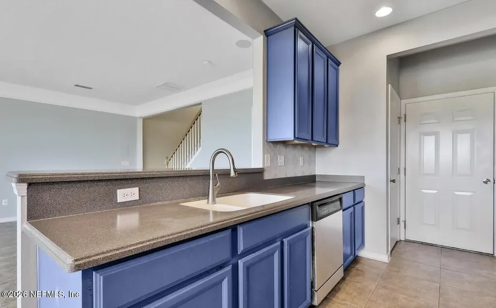 11225 N Castlemain Circle Jacksonville FL 32256