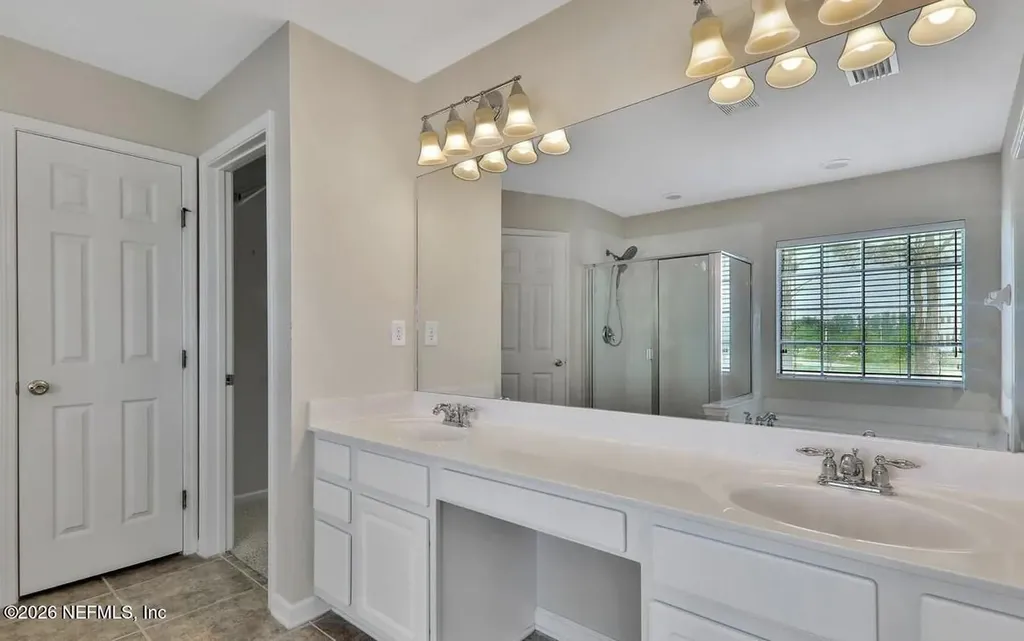 11225 N Castlemain Circle Jacksonville FL 32256