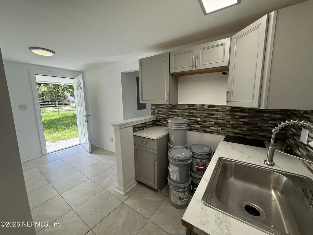 9037 Washington Avenue Jacksonville FL 32208