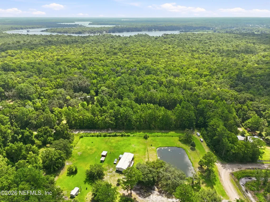 143 Pine Tree Road Palatka FL 32177