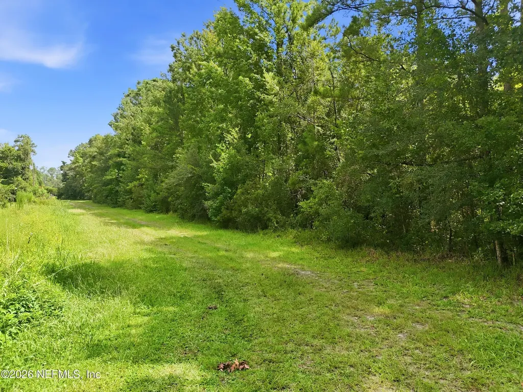 143 Pine Tree Road Palatka FL 32177