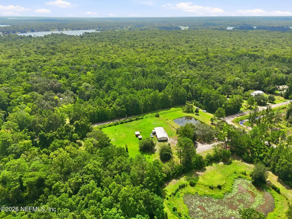 143 Pine Tree Road Palatka FL 32177