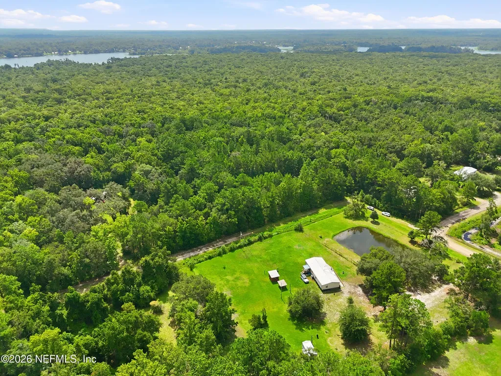 143 Pine Tree Road Palatka FL 32177
