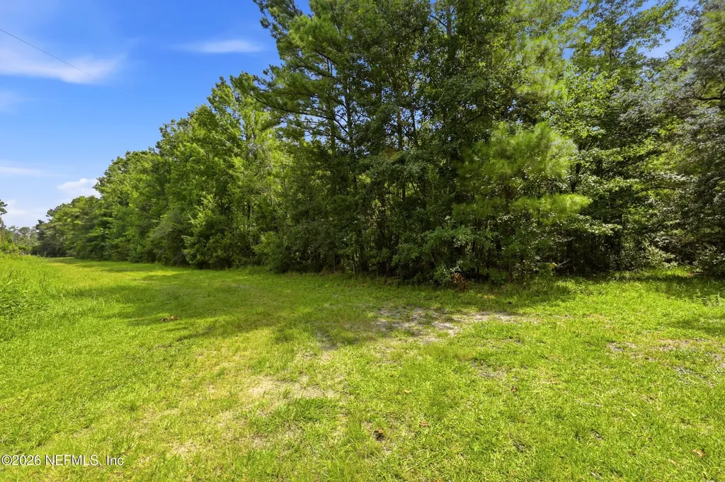 143 Pine Tree Road Palatka FL 32177