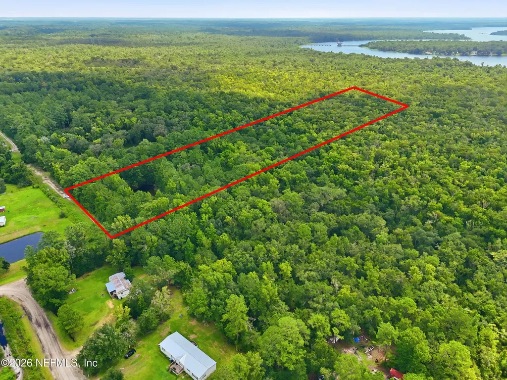 143 Pine Tree Road Palatka FL 32177