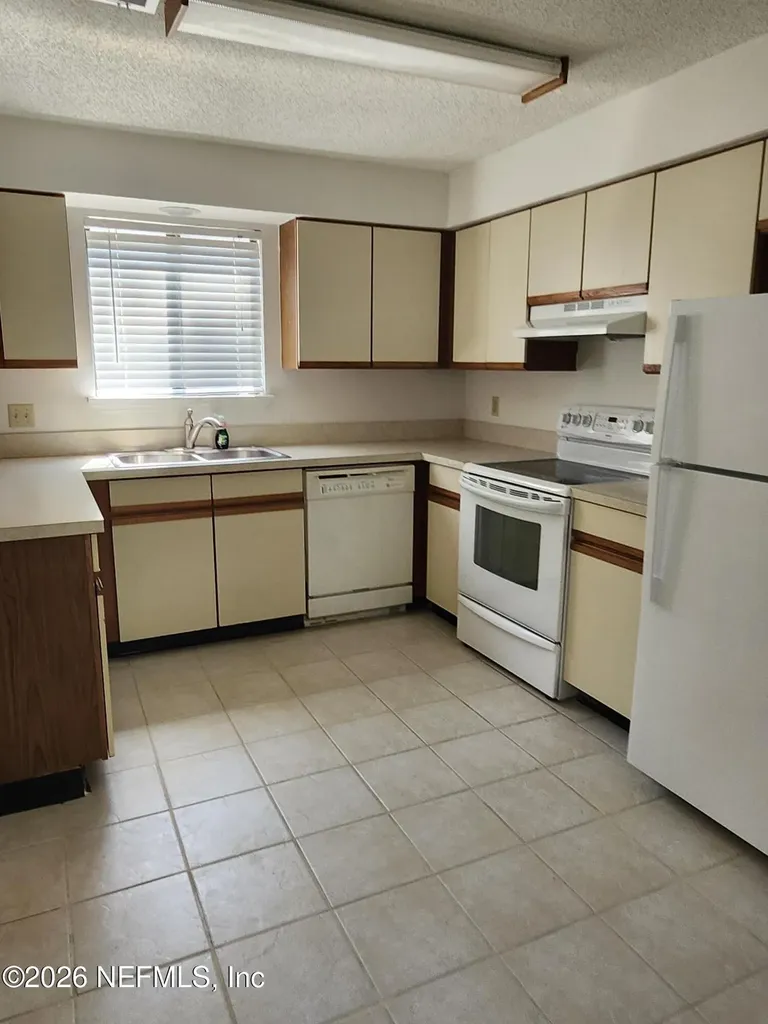 2706 Wood Hill Drive Jacksonville FL 32256