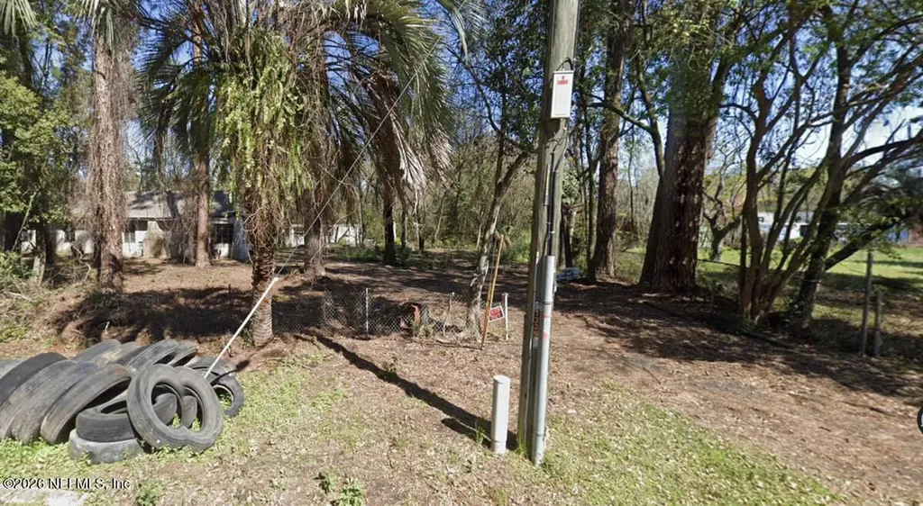 1421 Lane Circle E Jacksonville FL 32254